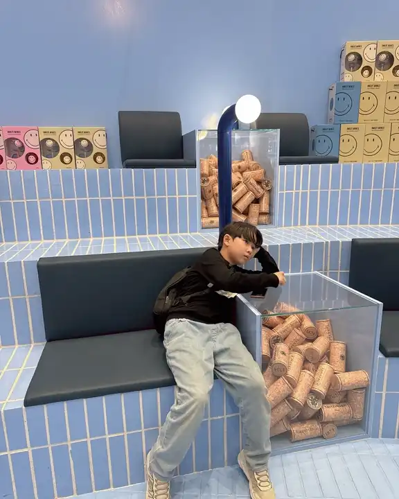 DHqK9PzTeUs
