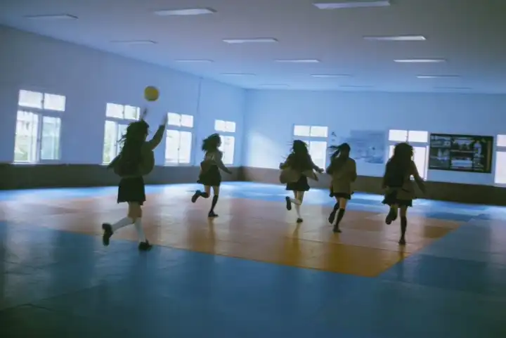 DY8NSjryYt9