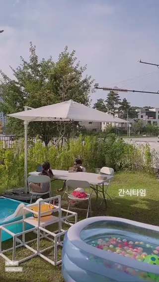 17906225306404629